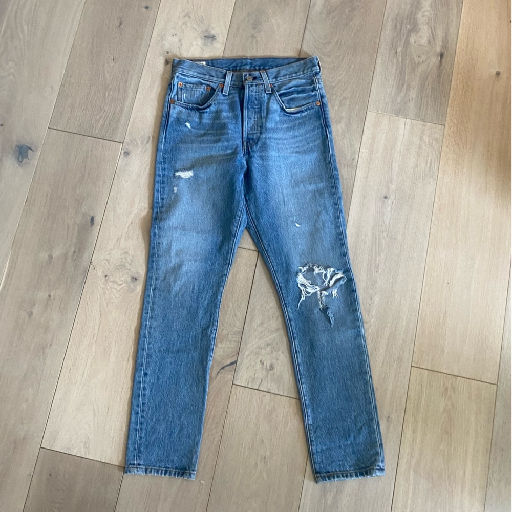 Levi’s 501 Skinny - Distressed Finish